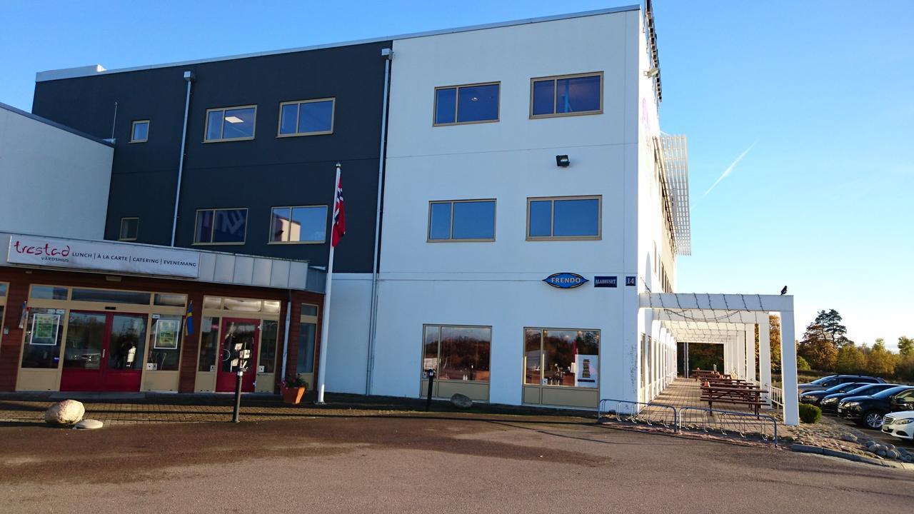 Trestads Restaurang Hotell&Pensionat Vänersborg Exterior foto